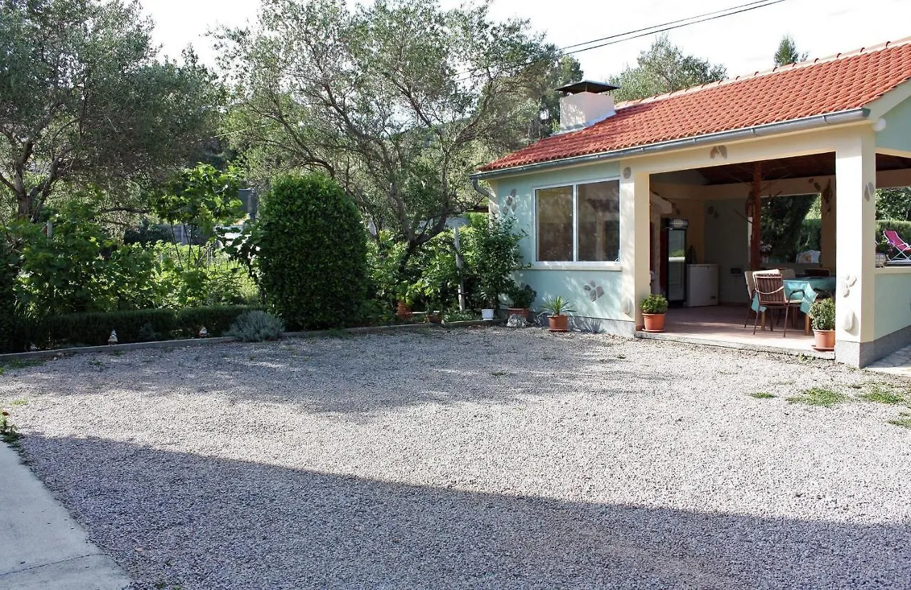 Family Friendly Apartments With A Swimming Pool Supetarska Draga - Donja, Rab - 2019