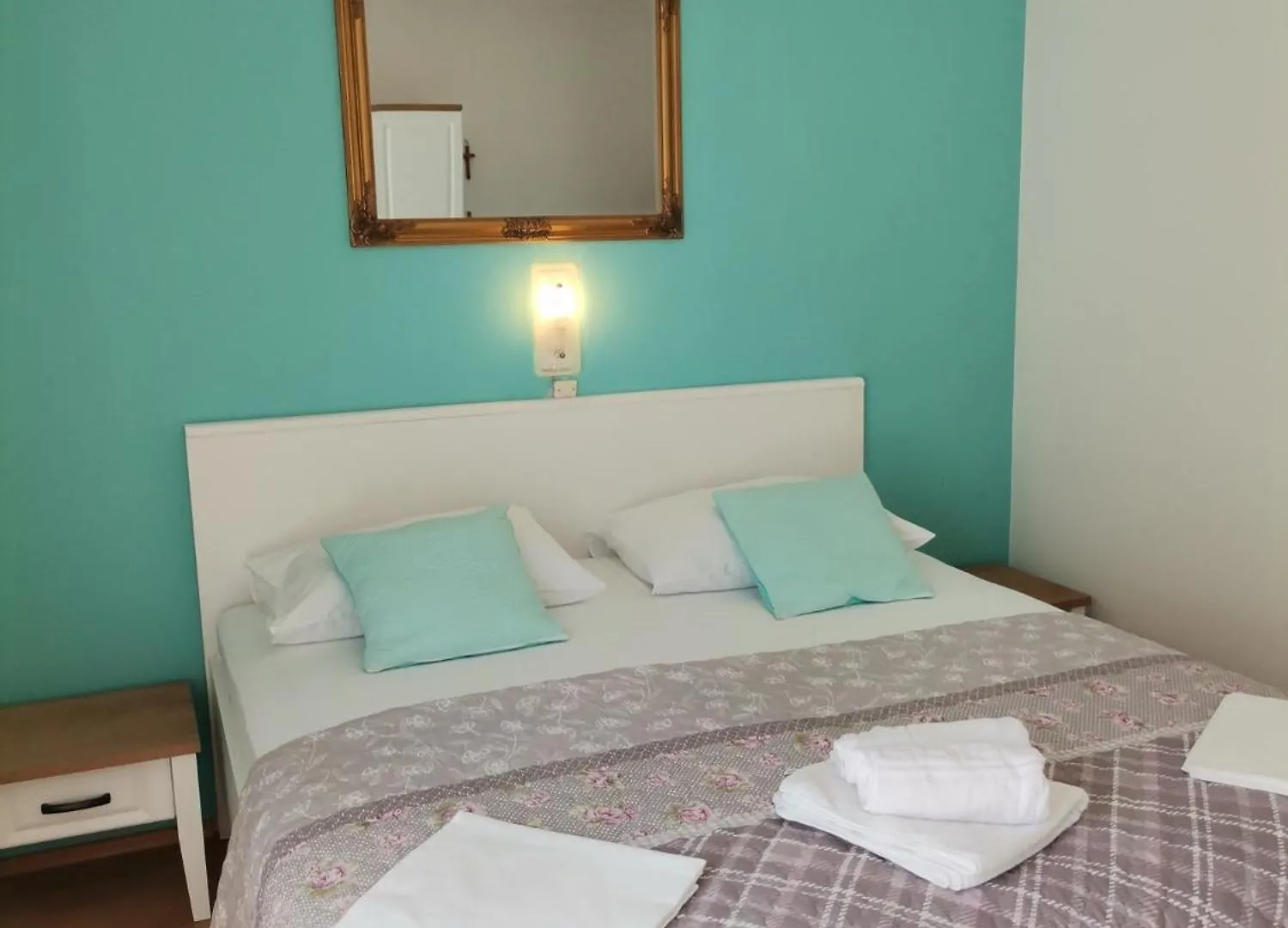 Family Friendly Apartments With A Swimming Pool Supetarska Draga - Donja, Rab - 2019 0*,