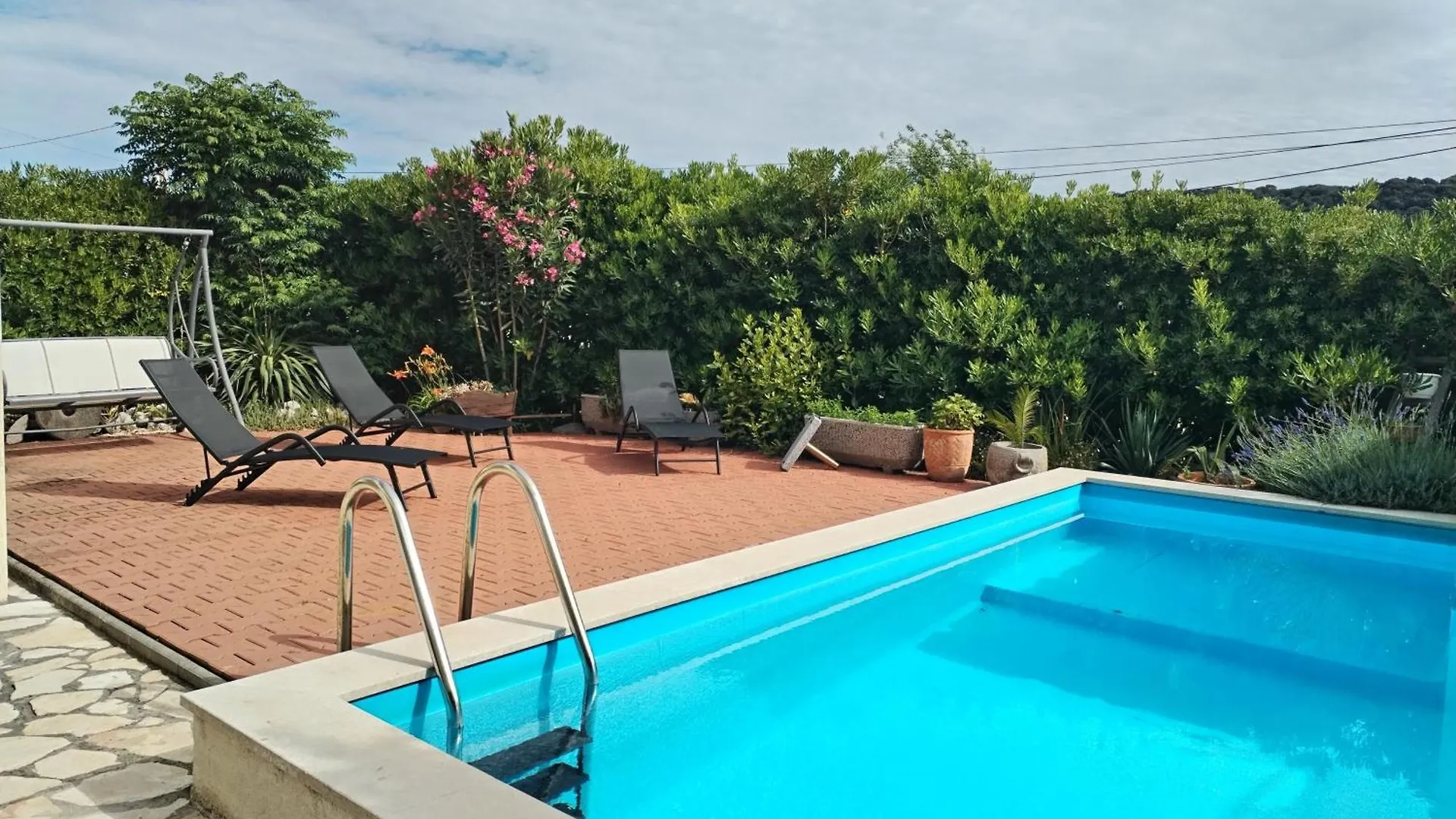 Family Friendly Apartments With A Swimming Pool Supetarska Draga - Donja, Rab - 2019